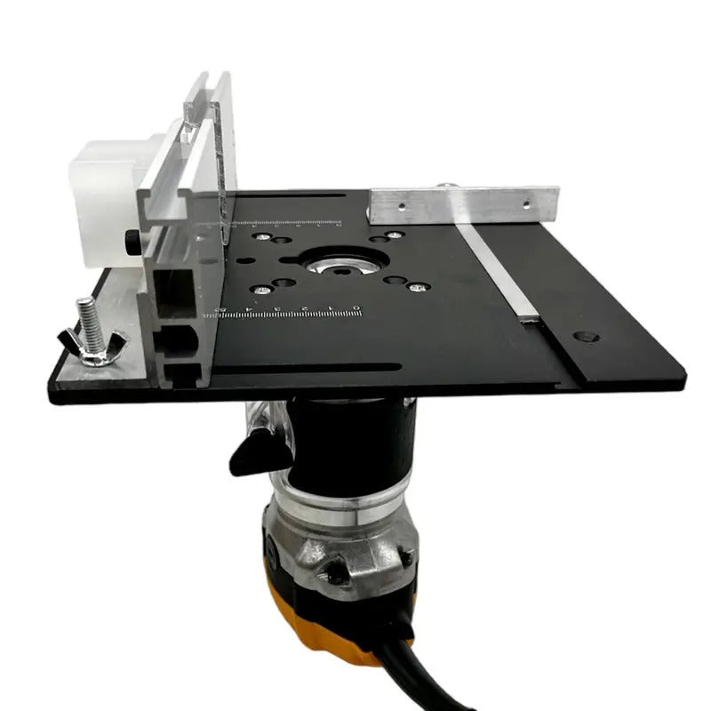 Houtbewerkingsbank met deze 1-delige aluminium freestafel-inzetplaat!