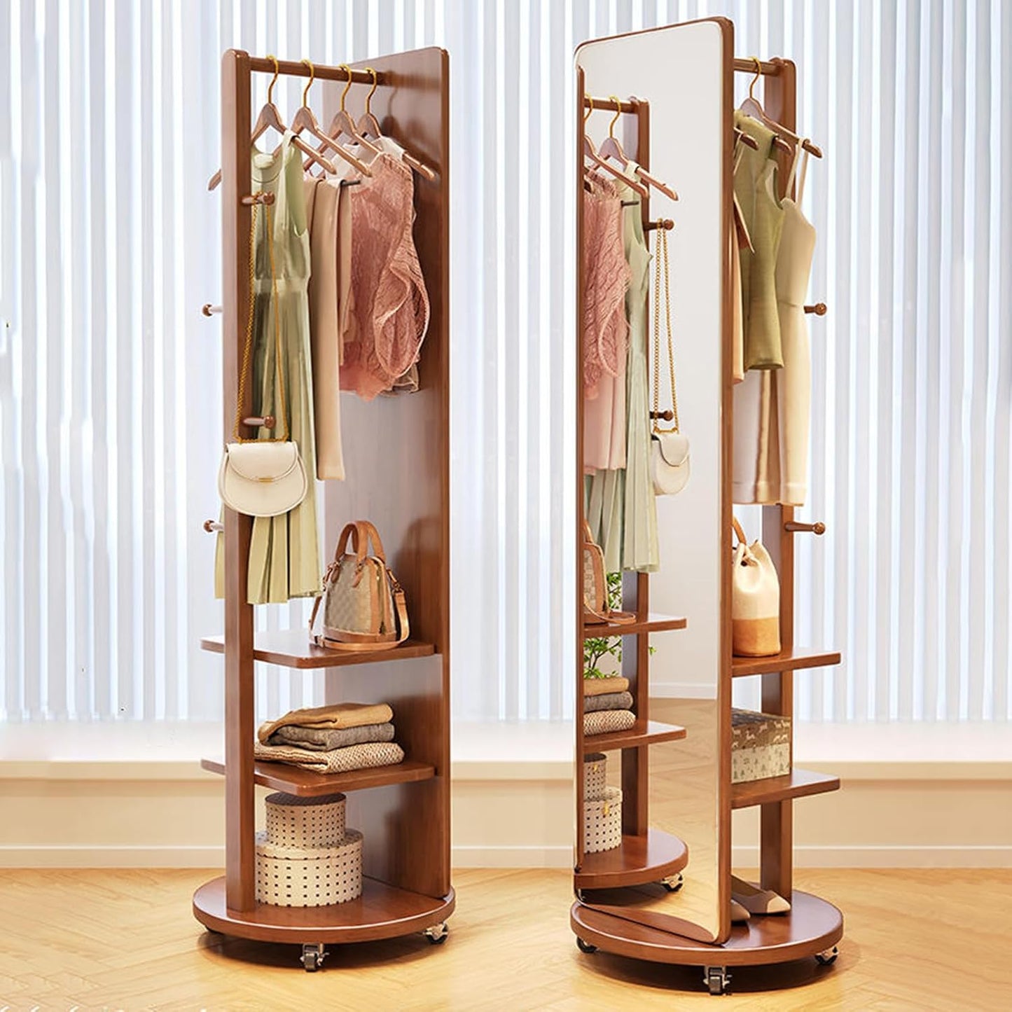 Spiegel Intero in massief hout met wielen en planken